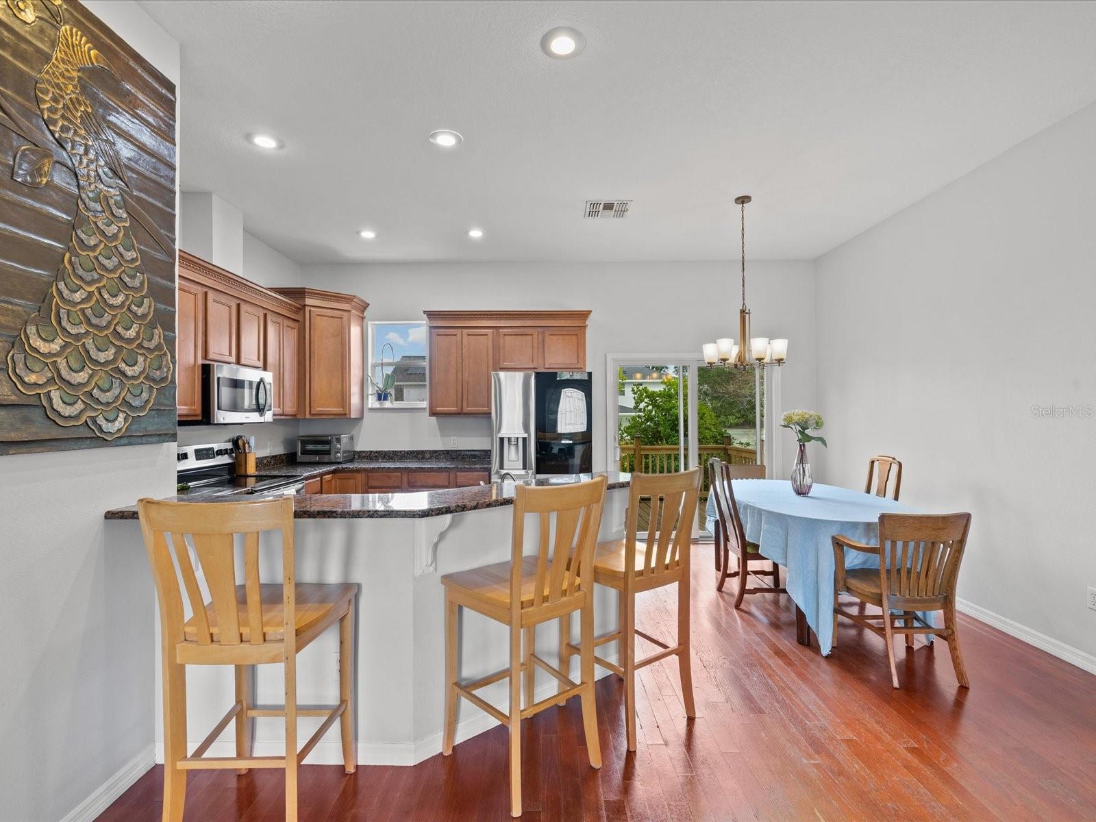 LESLEYS - Residential