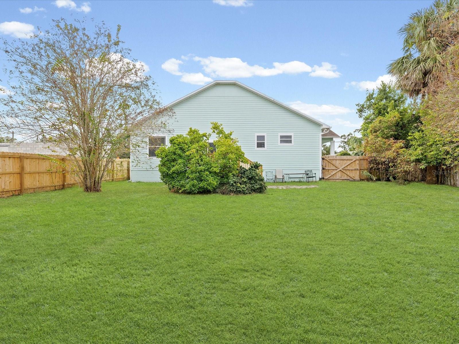 LESLEYS - Residential