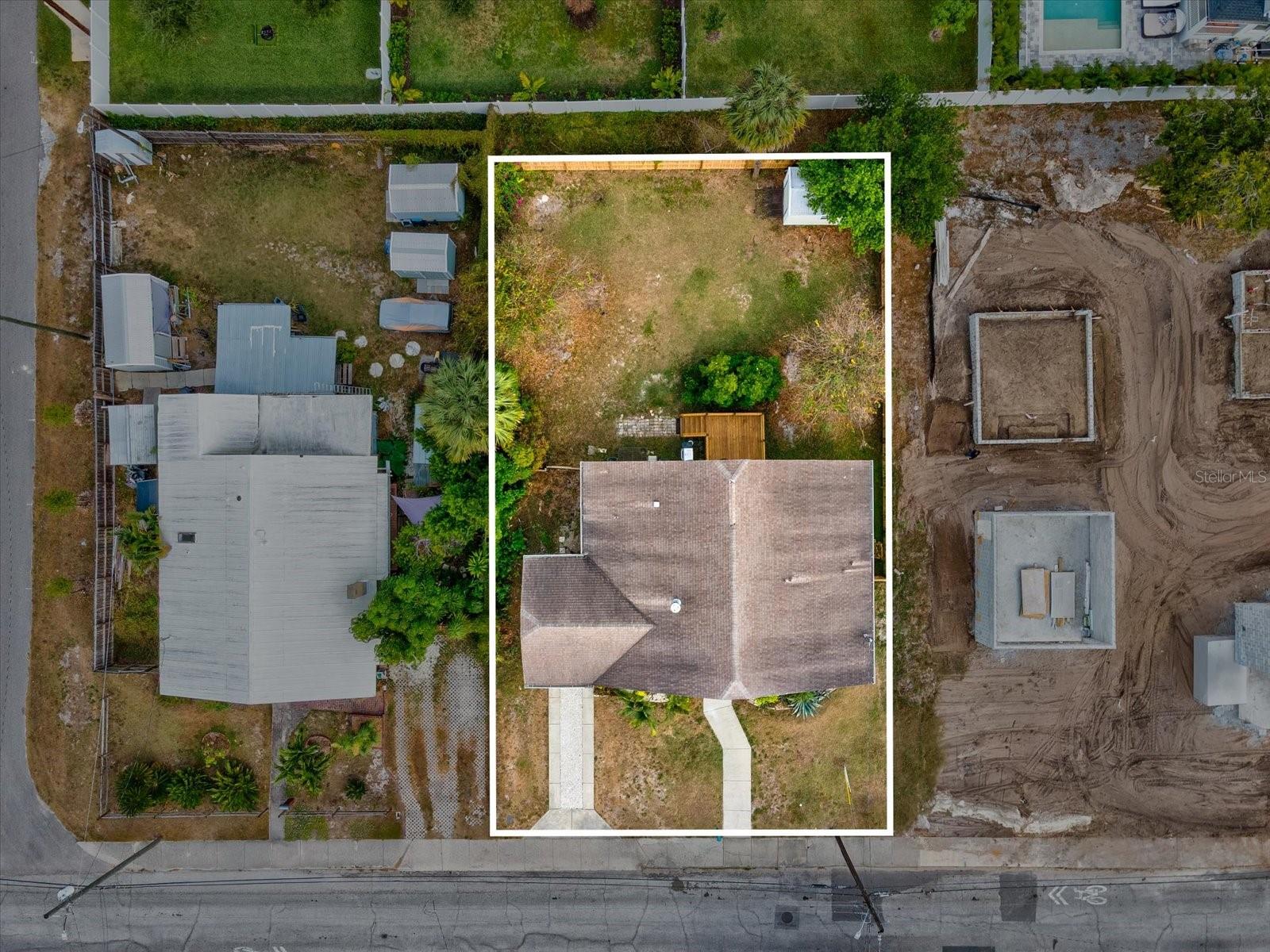 LESLEYS - Residential