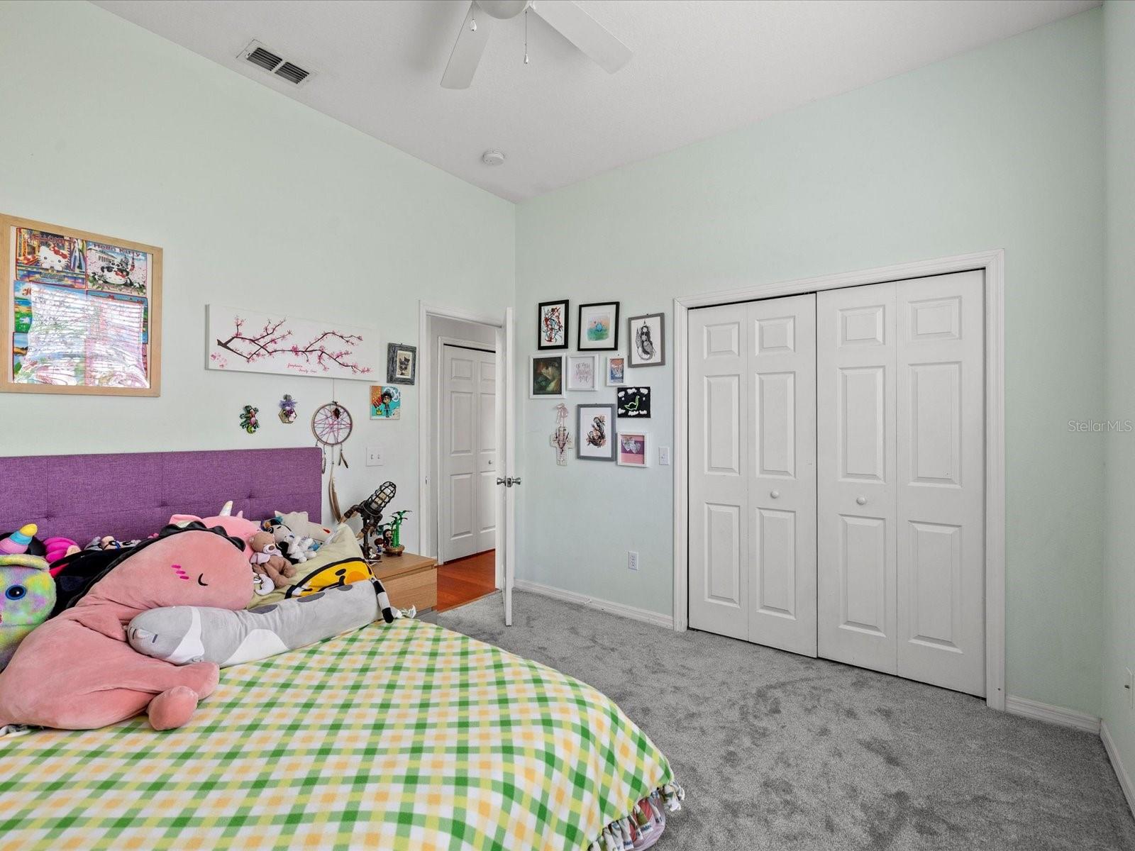 LESLEYS - Residential