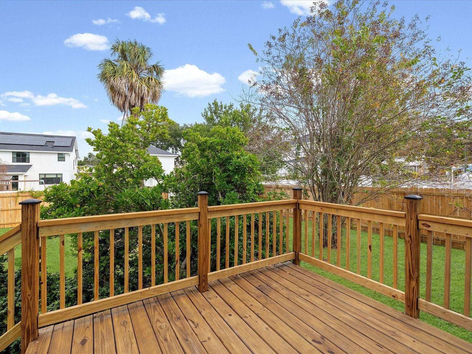 LESLEYS - Residential