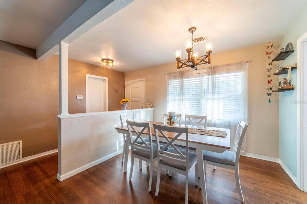 Photo of 603 W Pennsylvania Avenue, Deland, FL 32720 (MLS # V4946601)