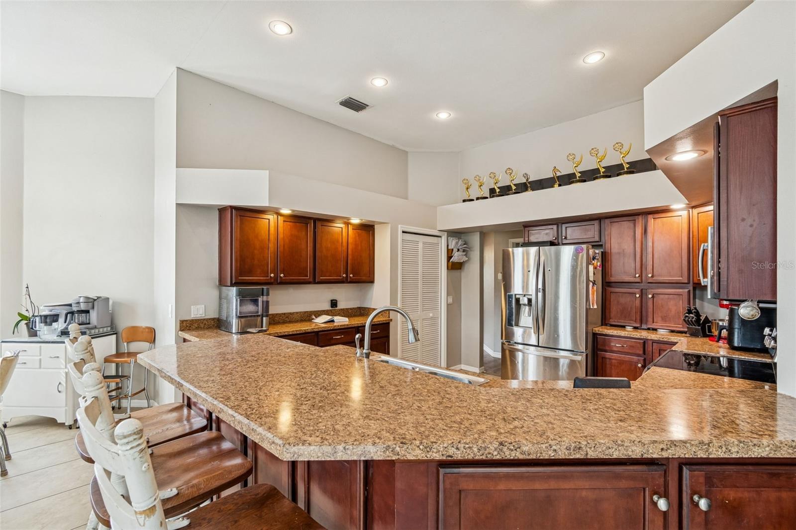 CHAPMAN MANORS - Residential