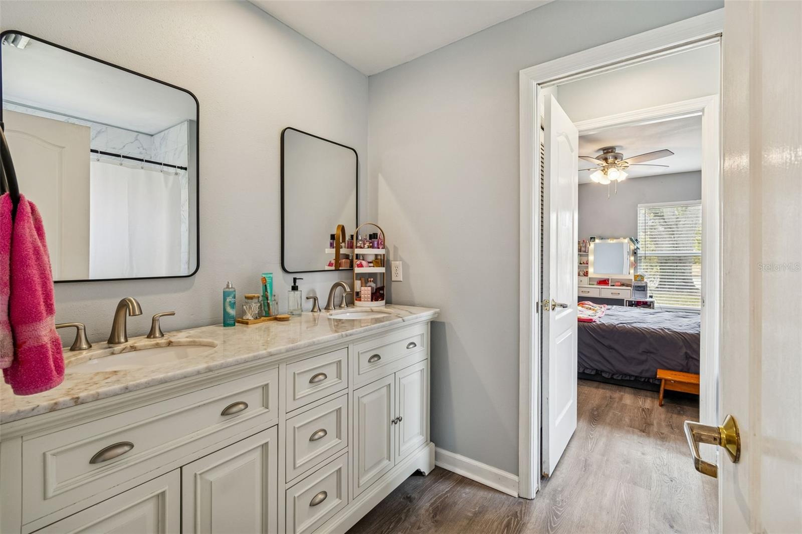 CHAPMAN MANORS - Residential