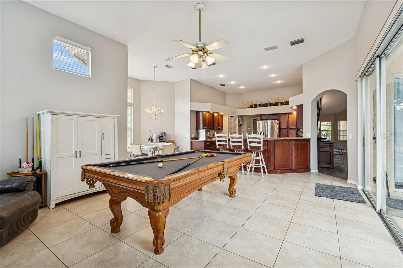 CHAPMAN MANORS - Residential