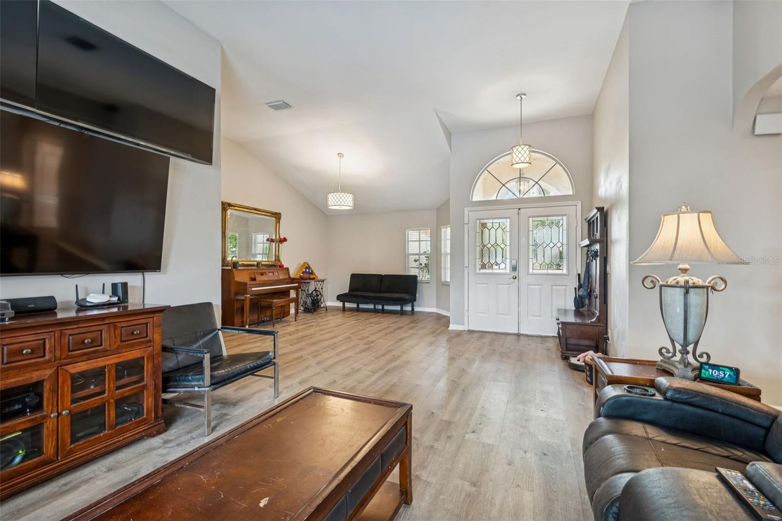 CHAPMAN MANORS - Residential