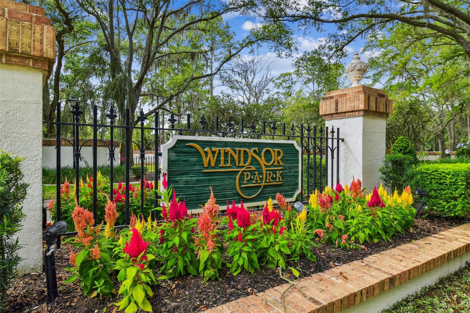 CHAPMAN MANORS - Residential