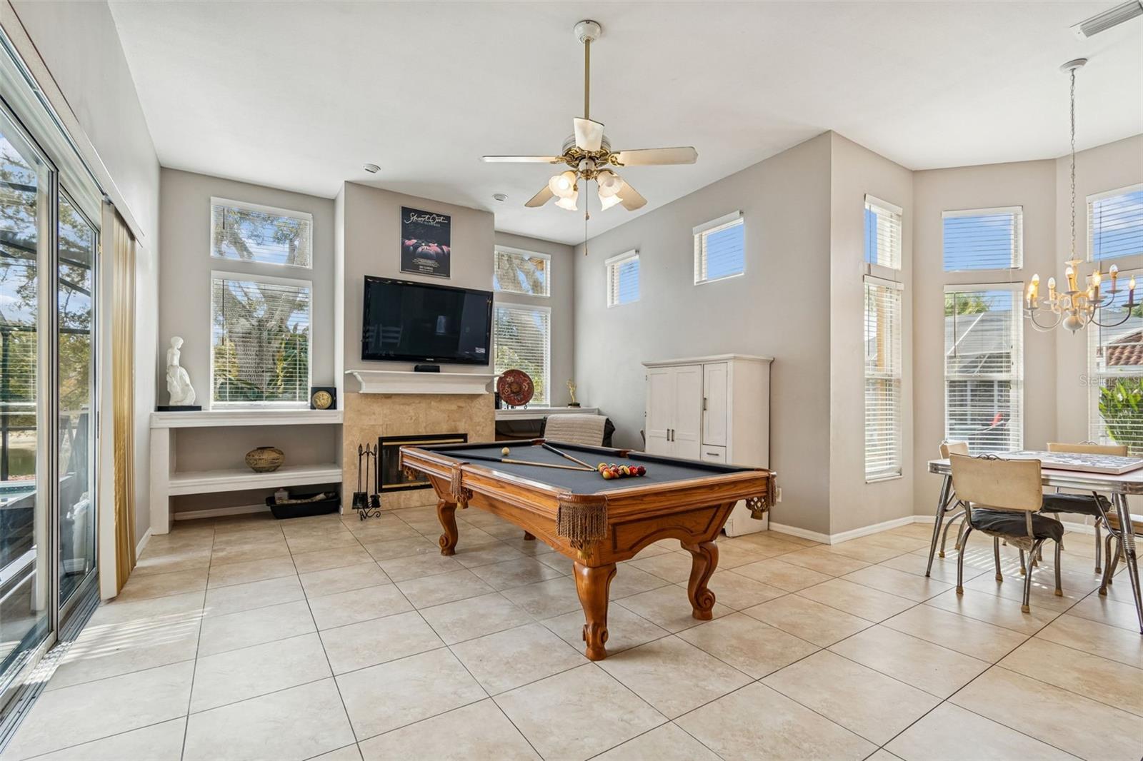 CHAPMAN MANORS - Residential