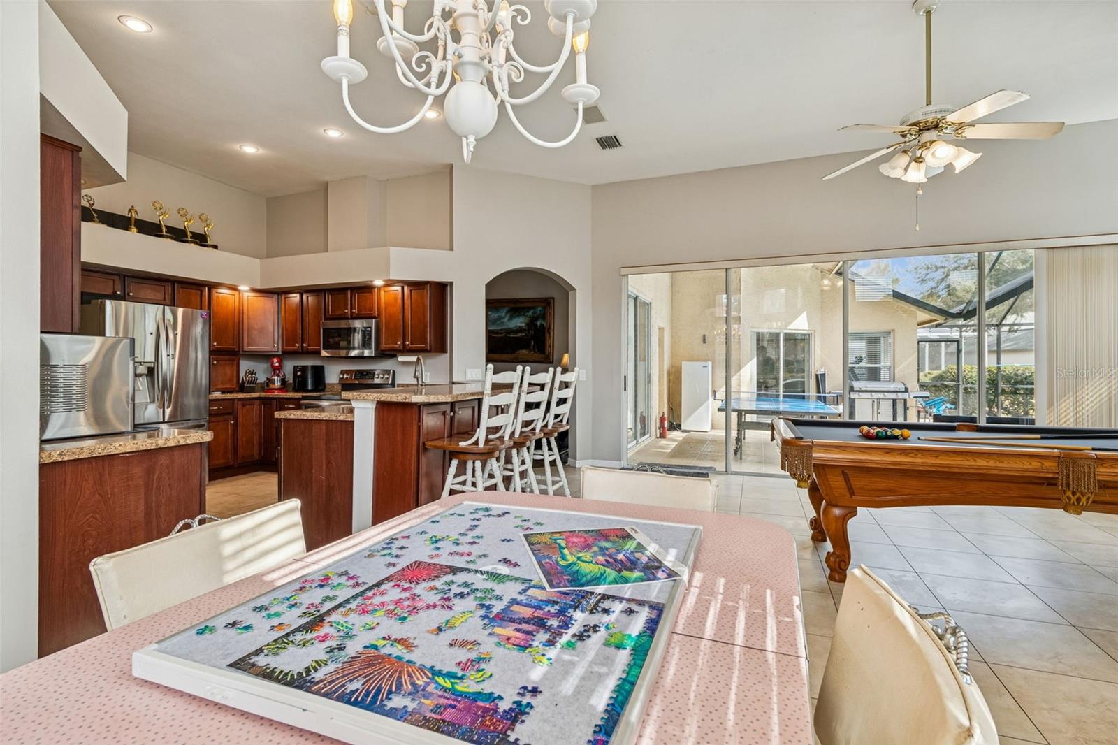 CHAPMAN MANORS - Residential