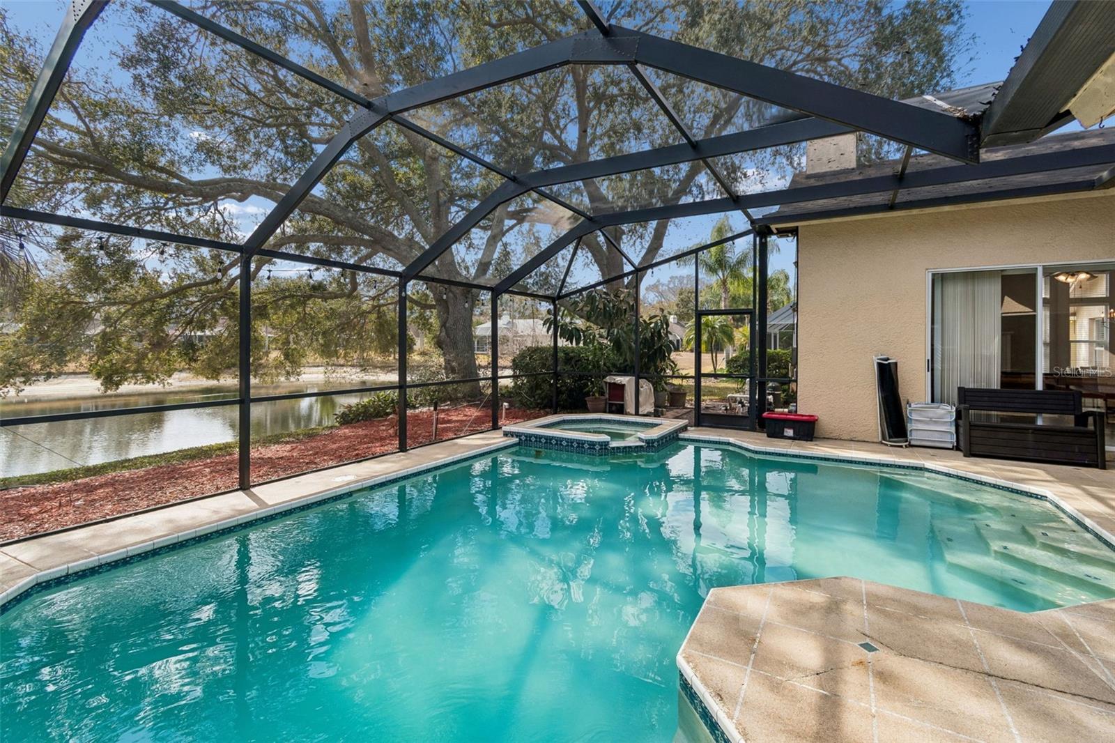 CHAPMAN MANORS - Residential