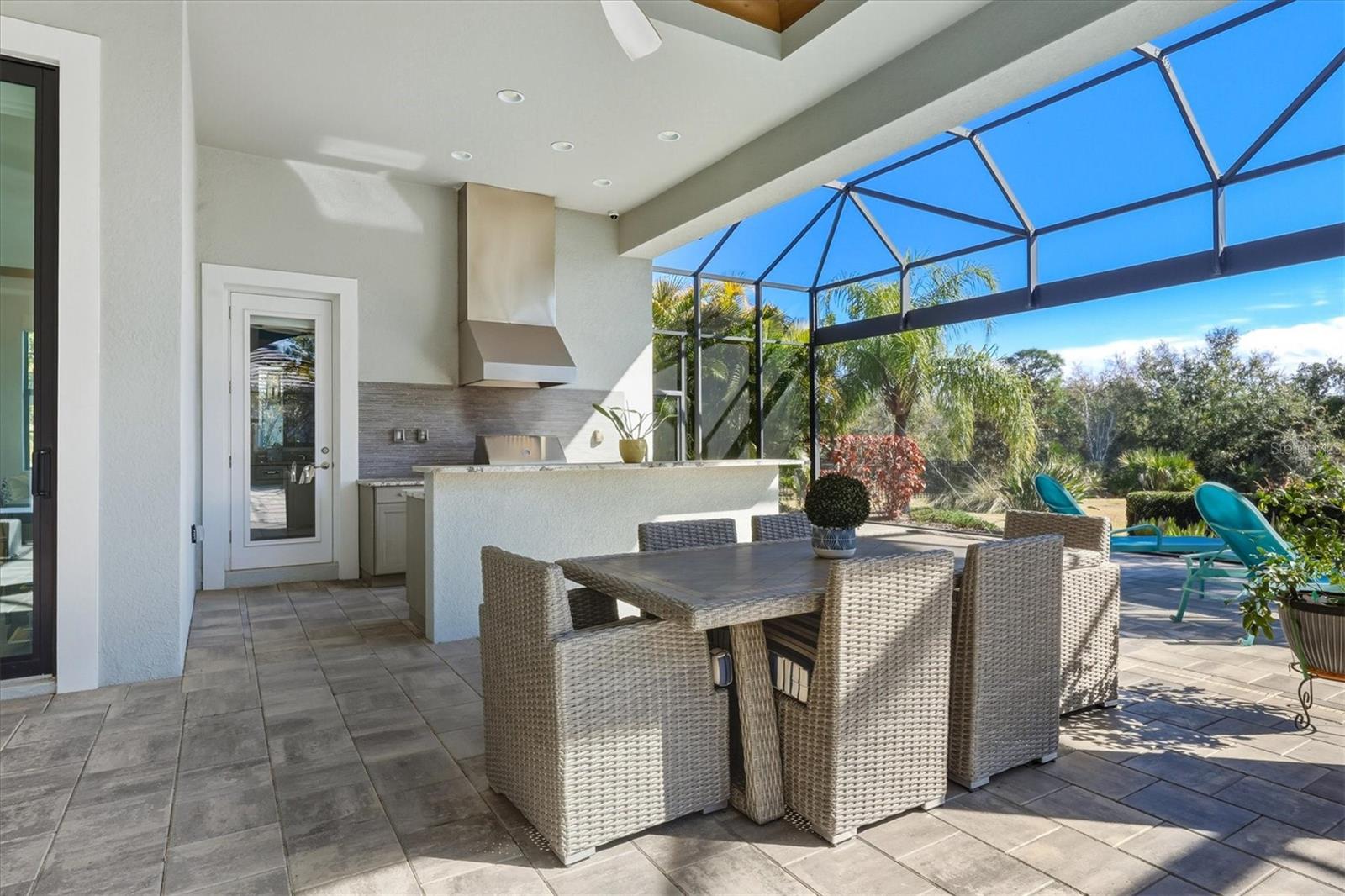 COUNTRY CLUB EAST AT LAKEWD RNCH UU2 - Residential