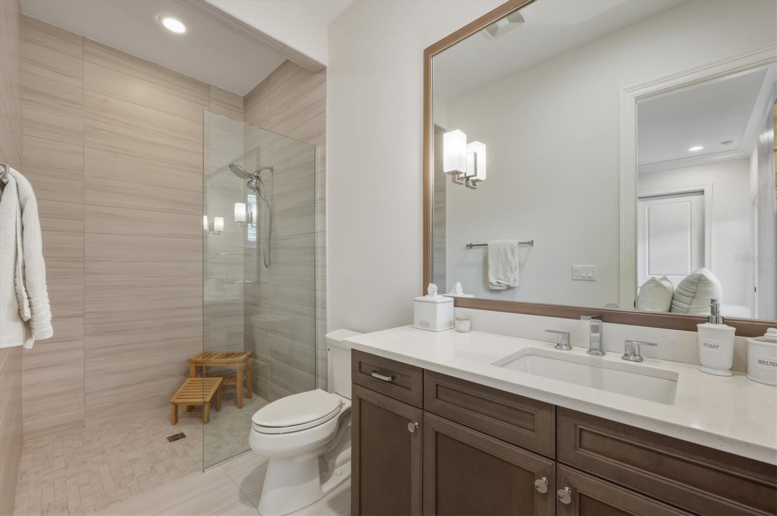 COUNTRY CLUB EAST AT LAKEWD RNCH UU2 - Residential