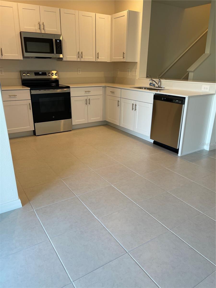 TOWNES/WINDSONG - Residential Lease