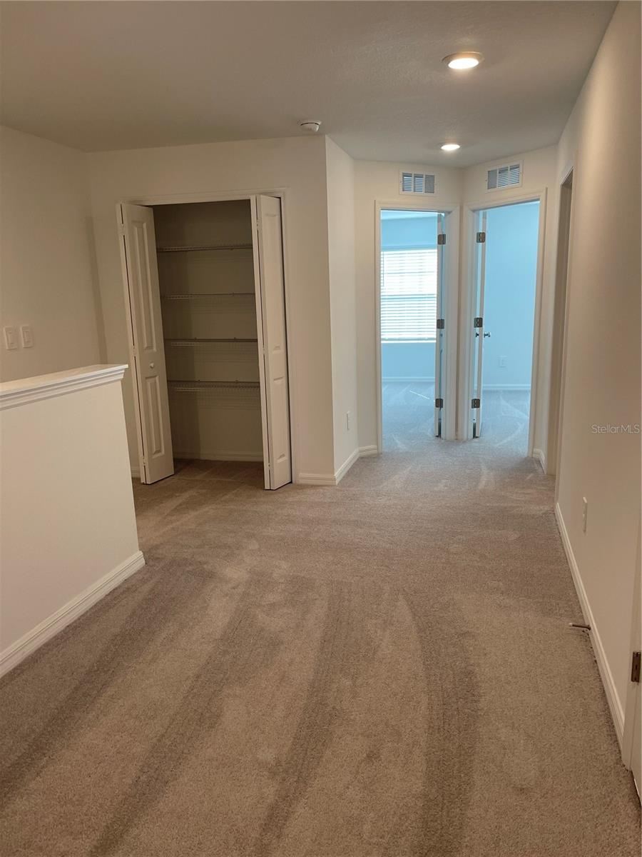 TOWNES/WINDSONG - Residential Lease