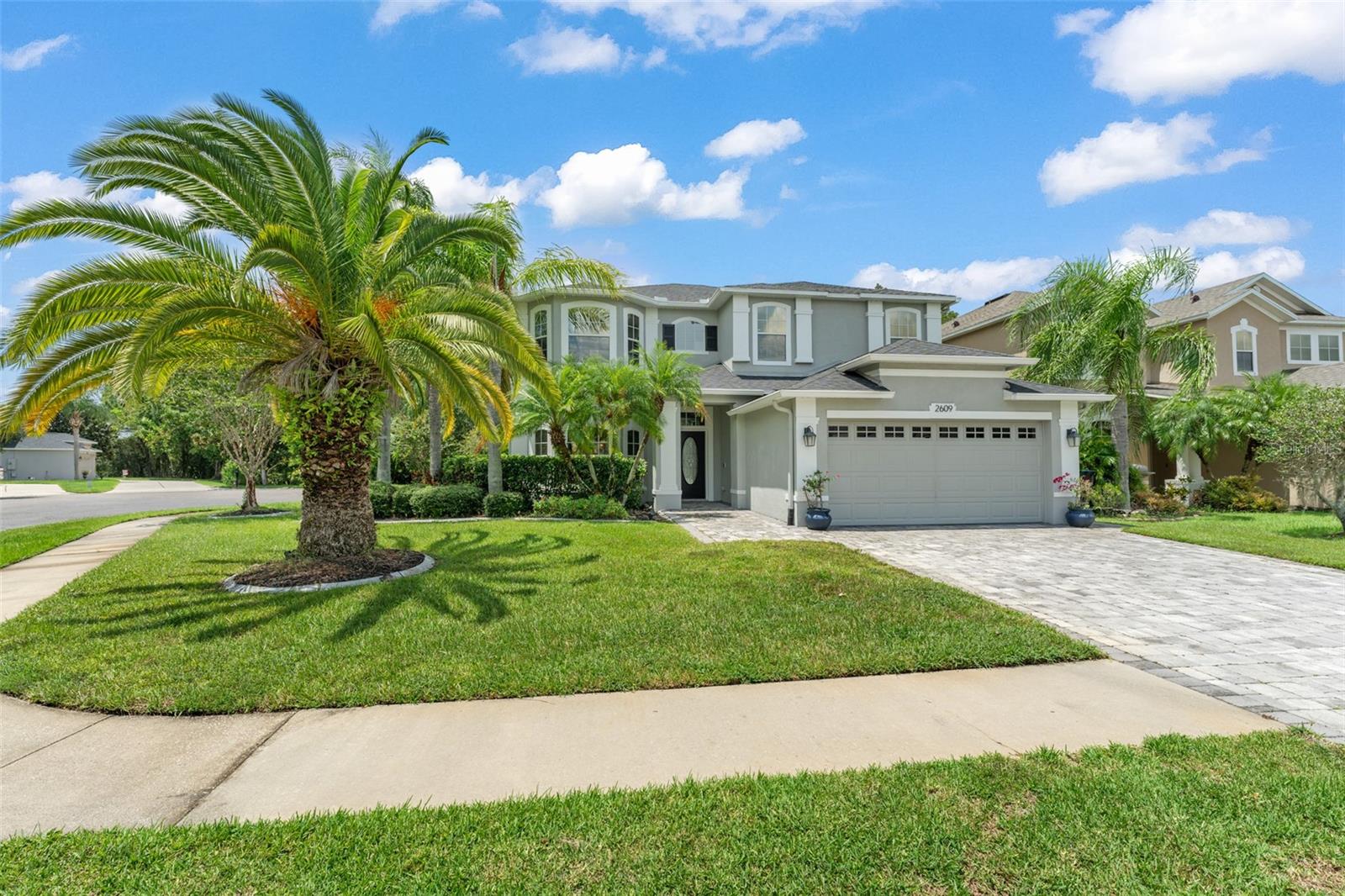 2609 LAKEMOOR DRIVE