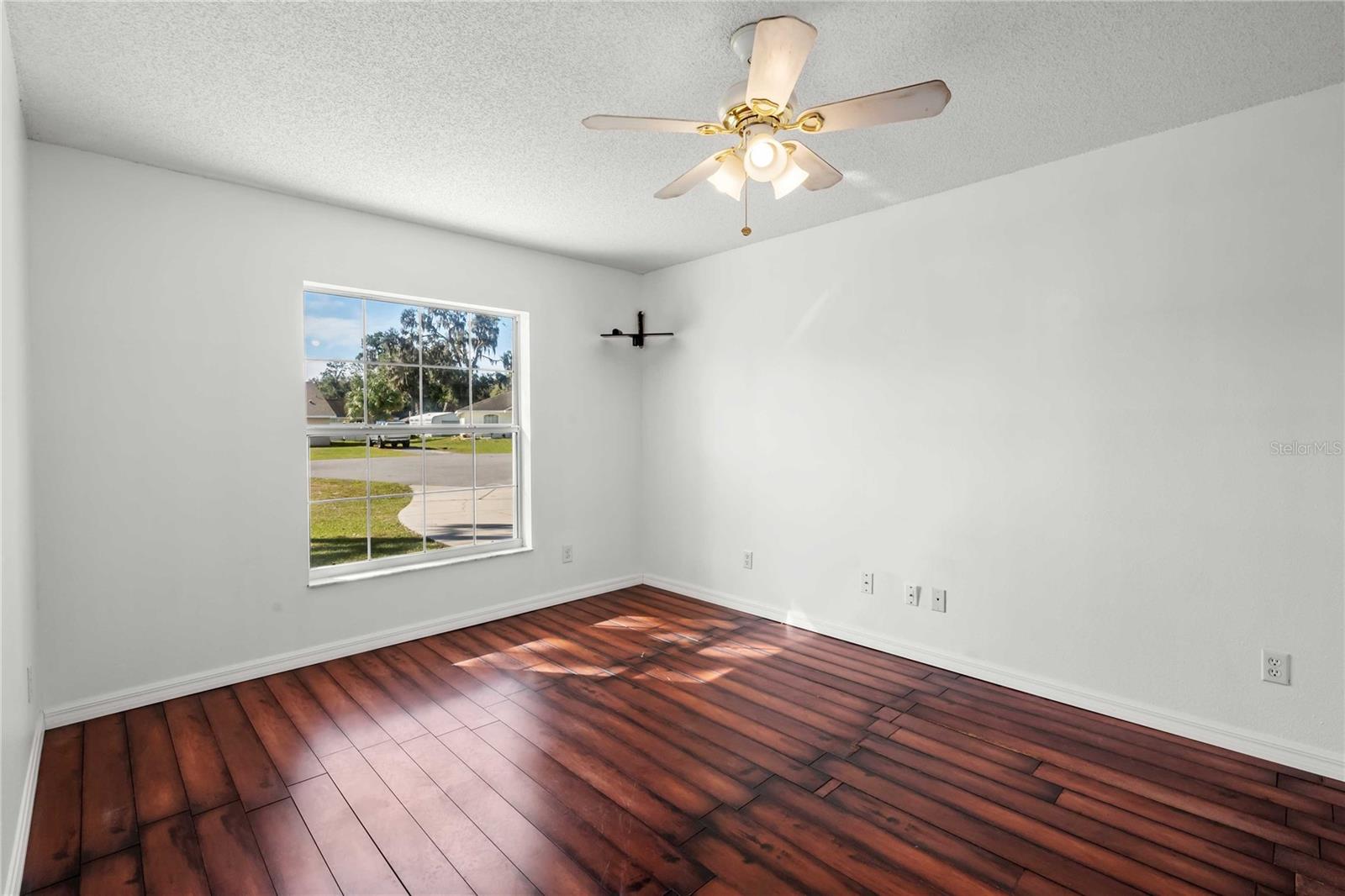 HOLIDAY HAVEN - Residential