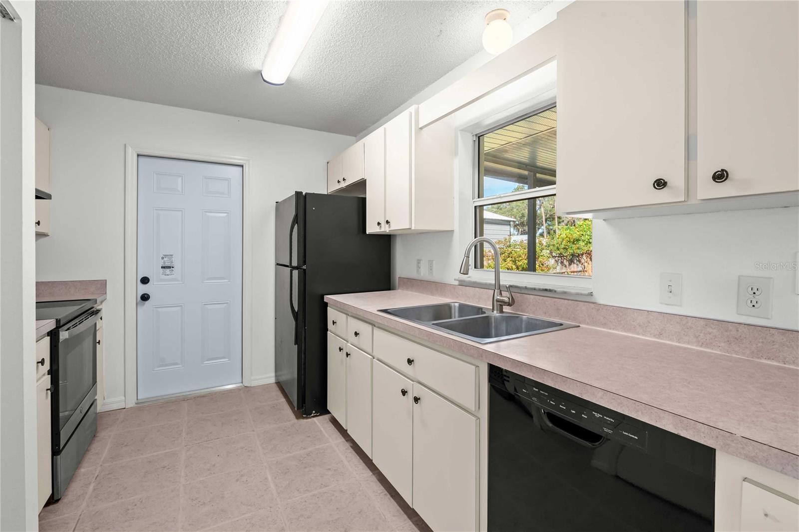 HOLIDAY HAVEN - Residential