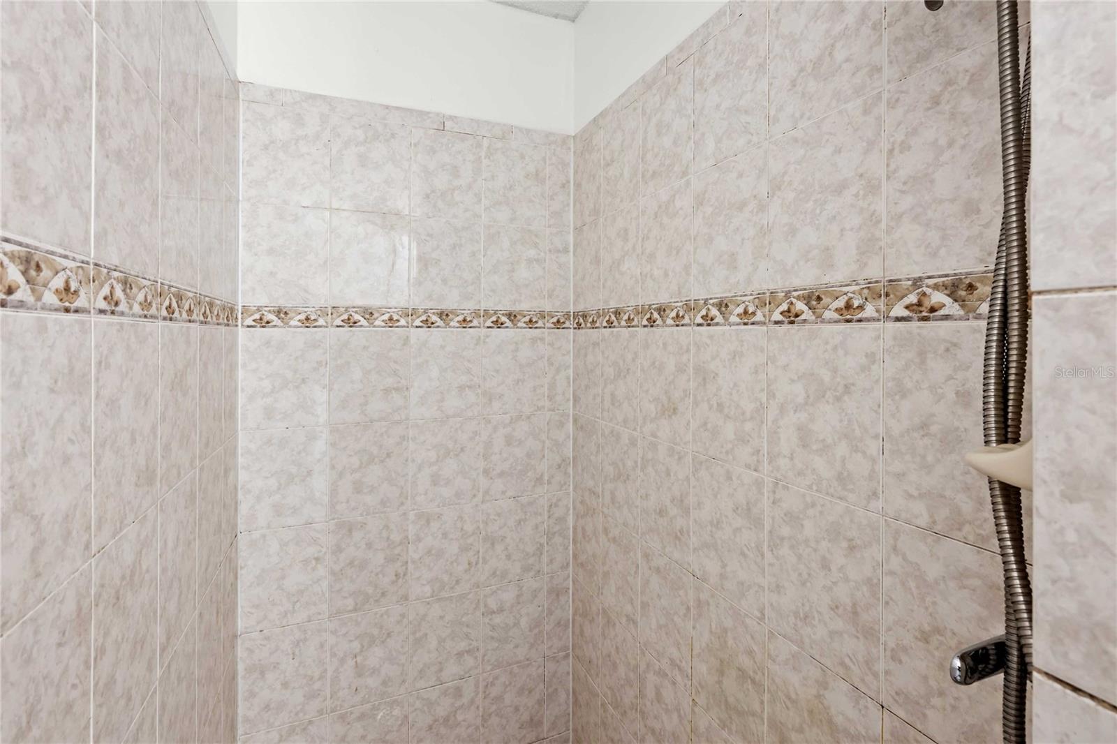 HOLIDAY HAVEN - Residential