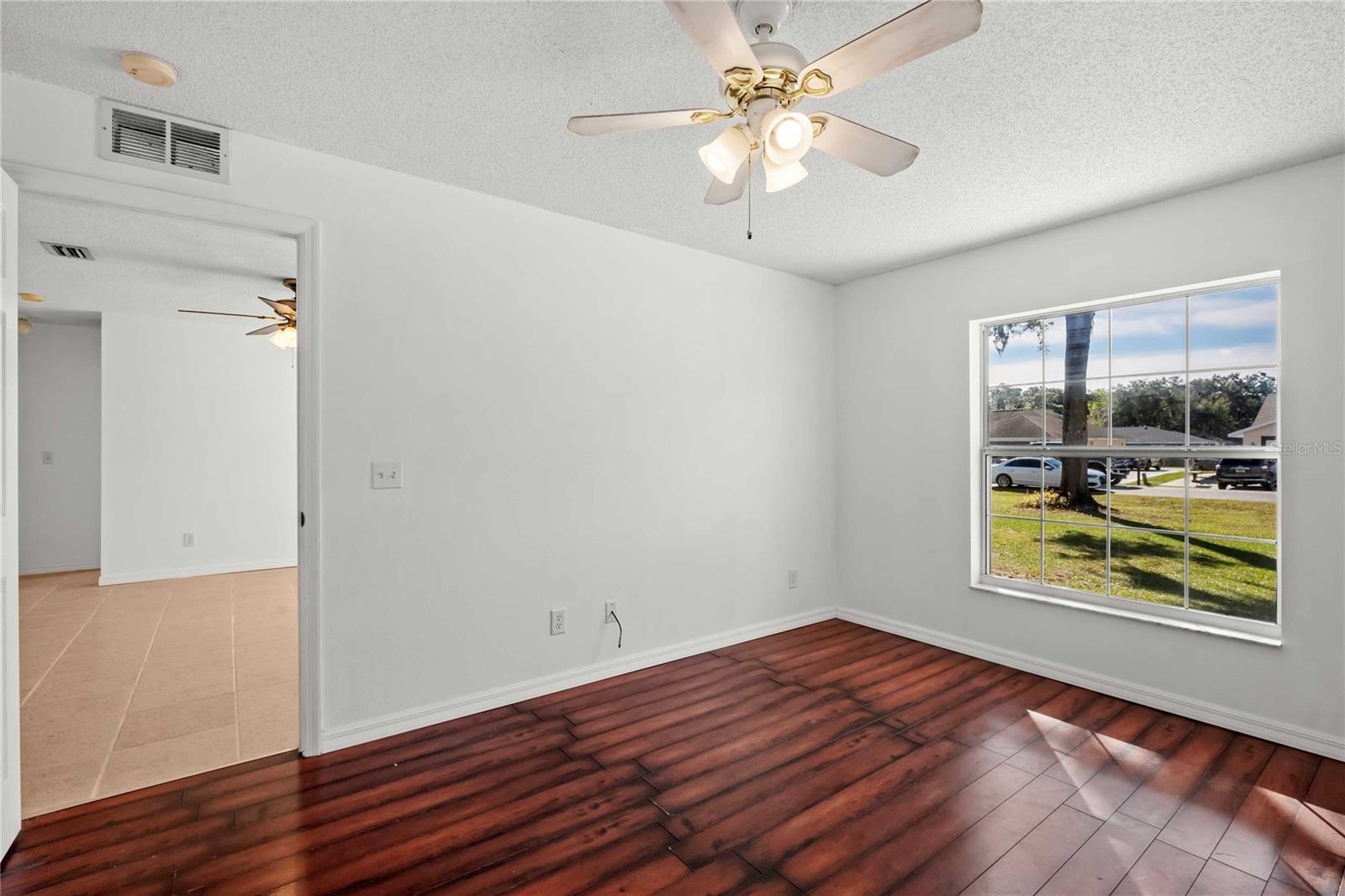 HOLIDAY HAVEN - Residential