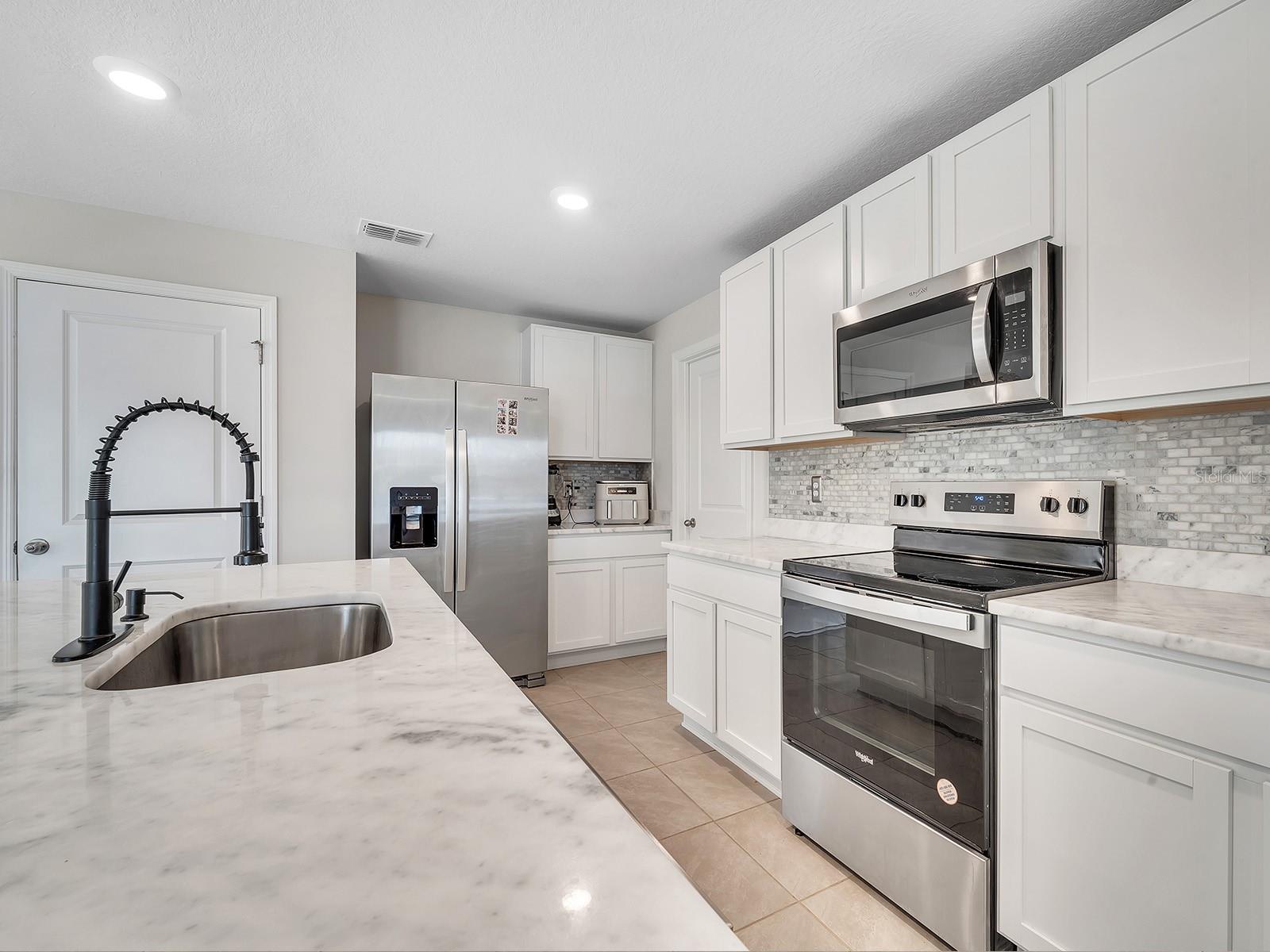 EVERGREEN PH II - Residential Lease