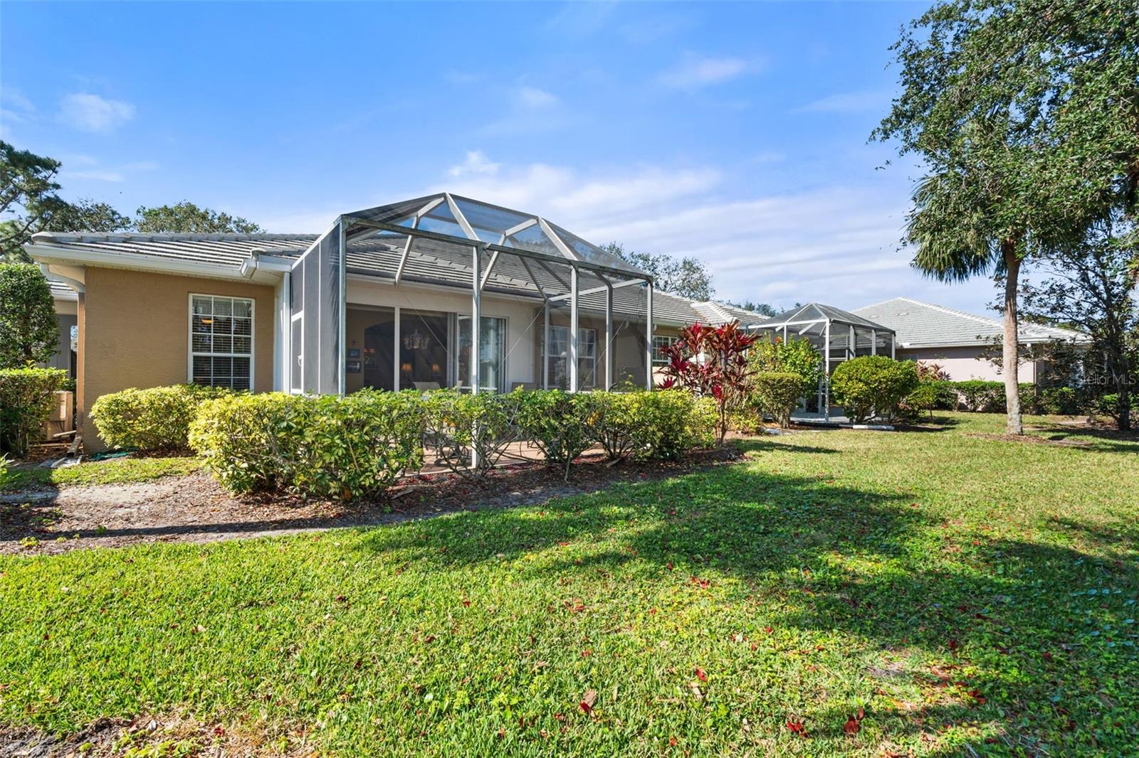 905 BARCLAY COURT