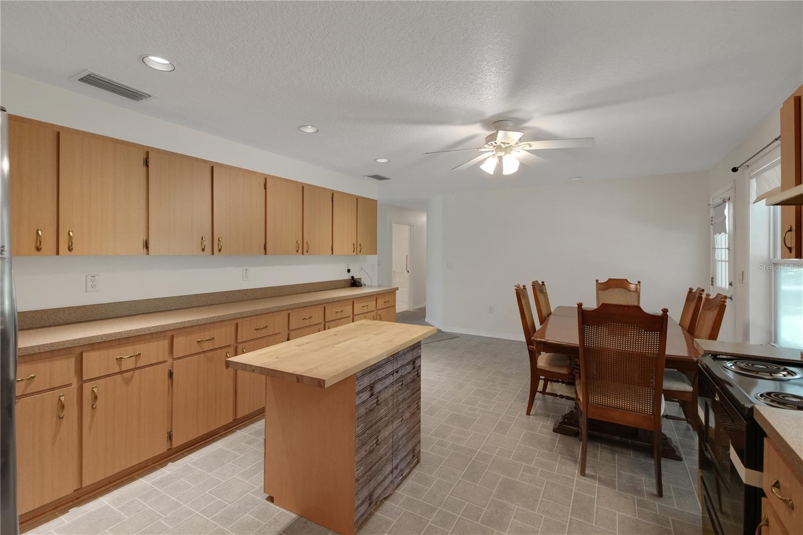 CATHEDRAL ARCH ESTATES - Residential