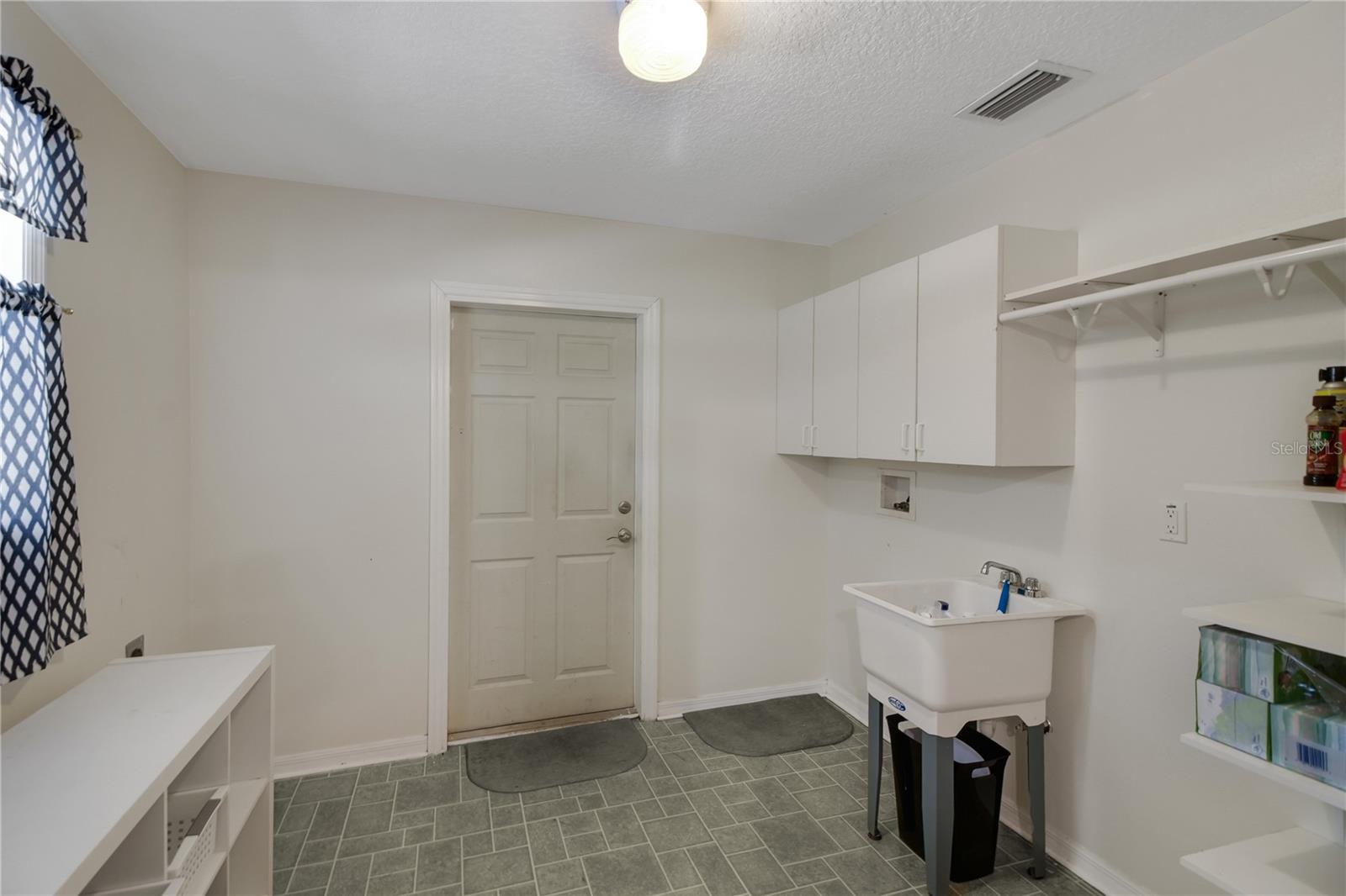 CATHEDRAL ARCH ESTATES - Residential