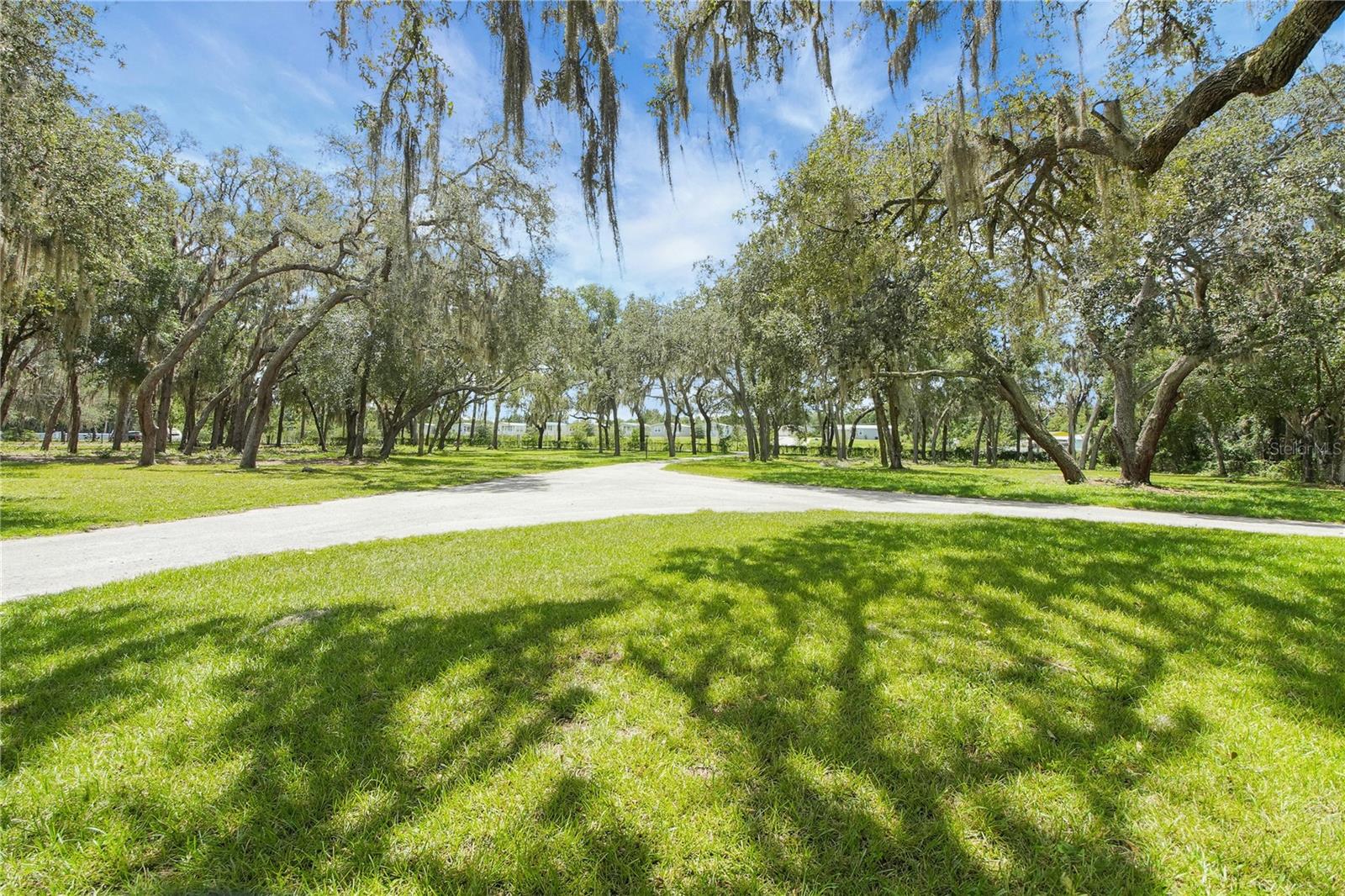 CATHEDRAL ARCH ESTATES - Residential