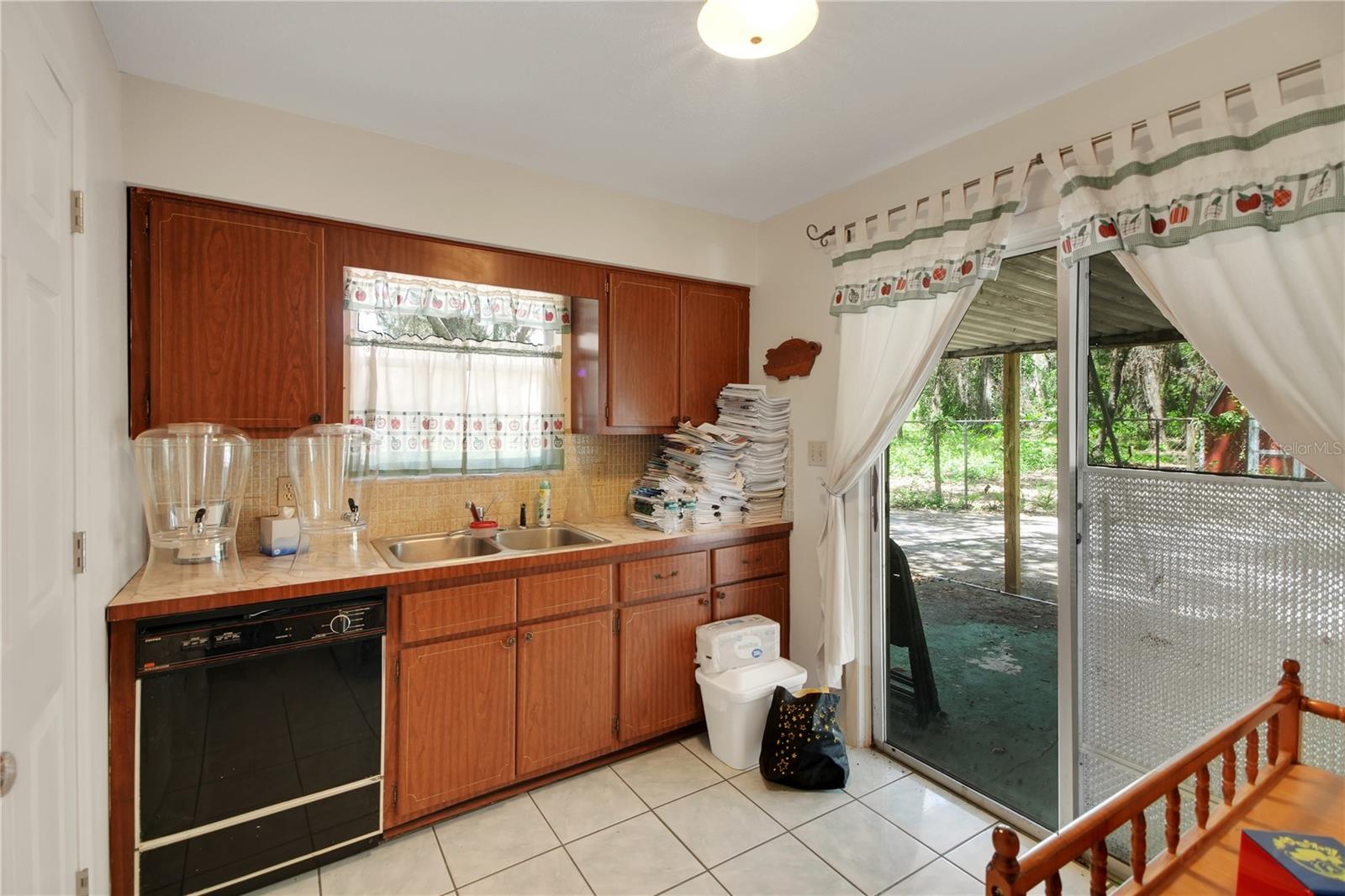 CATHEDRAL ARCH ESTATES - Residential