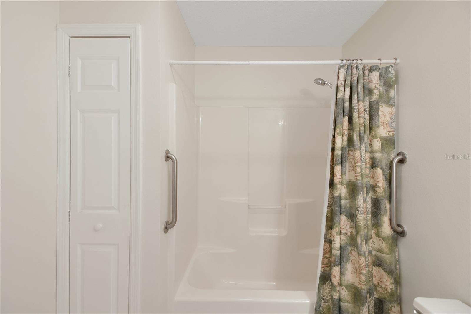 CATHEDRAL ARCH ESTATES - Residential