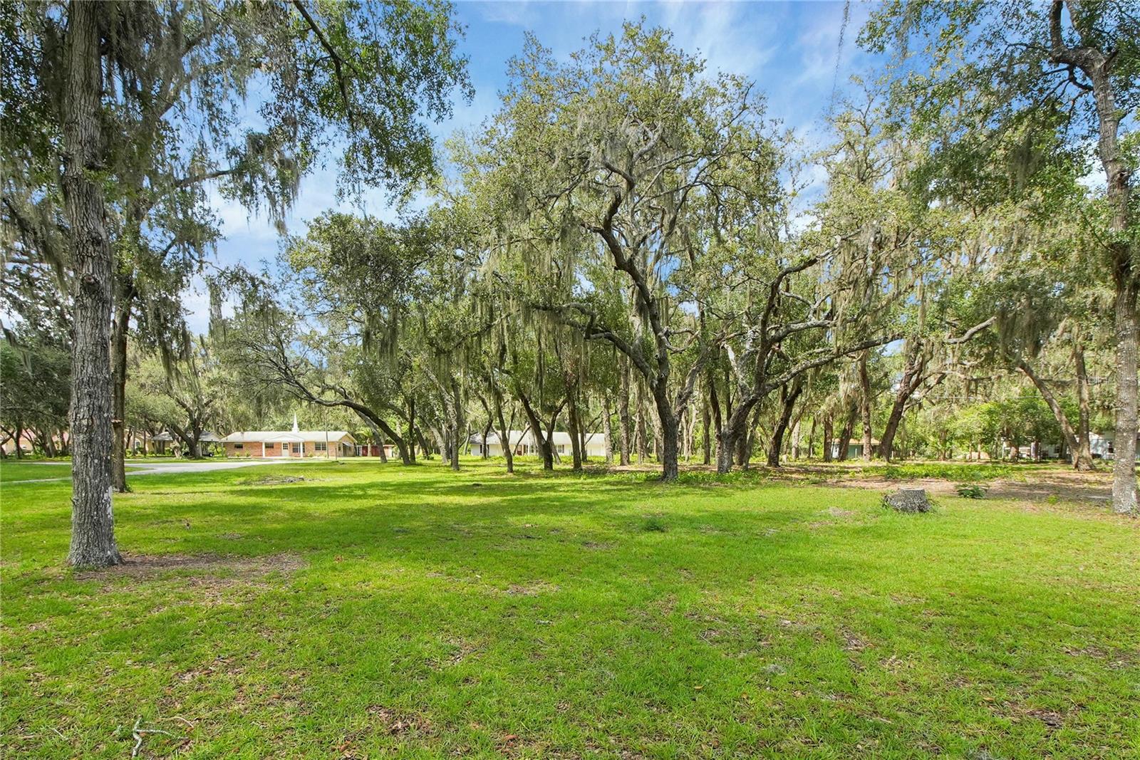 CATHEDRAL ARCH ESTATES - Residential