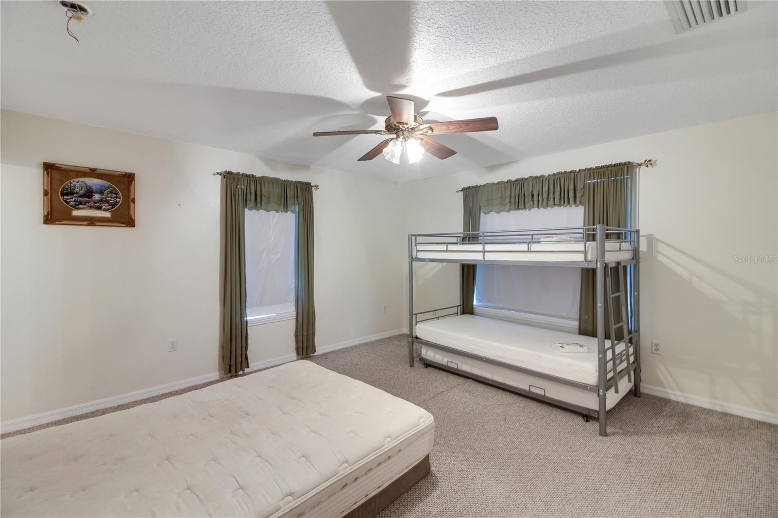 CATHEDRAL ARCH ESTATES - Residential