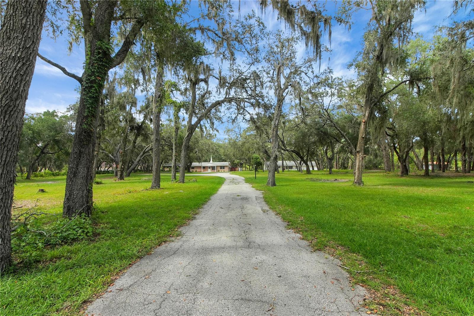 CATHEDRAL ARCH ESTATES - Residential