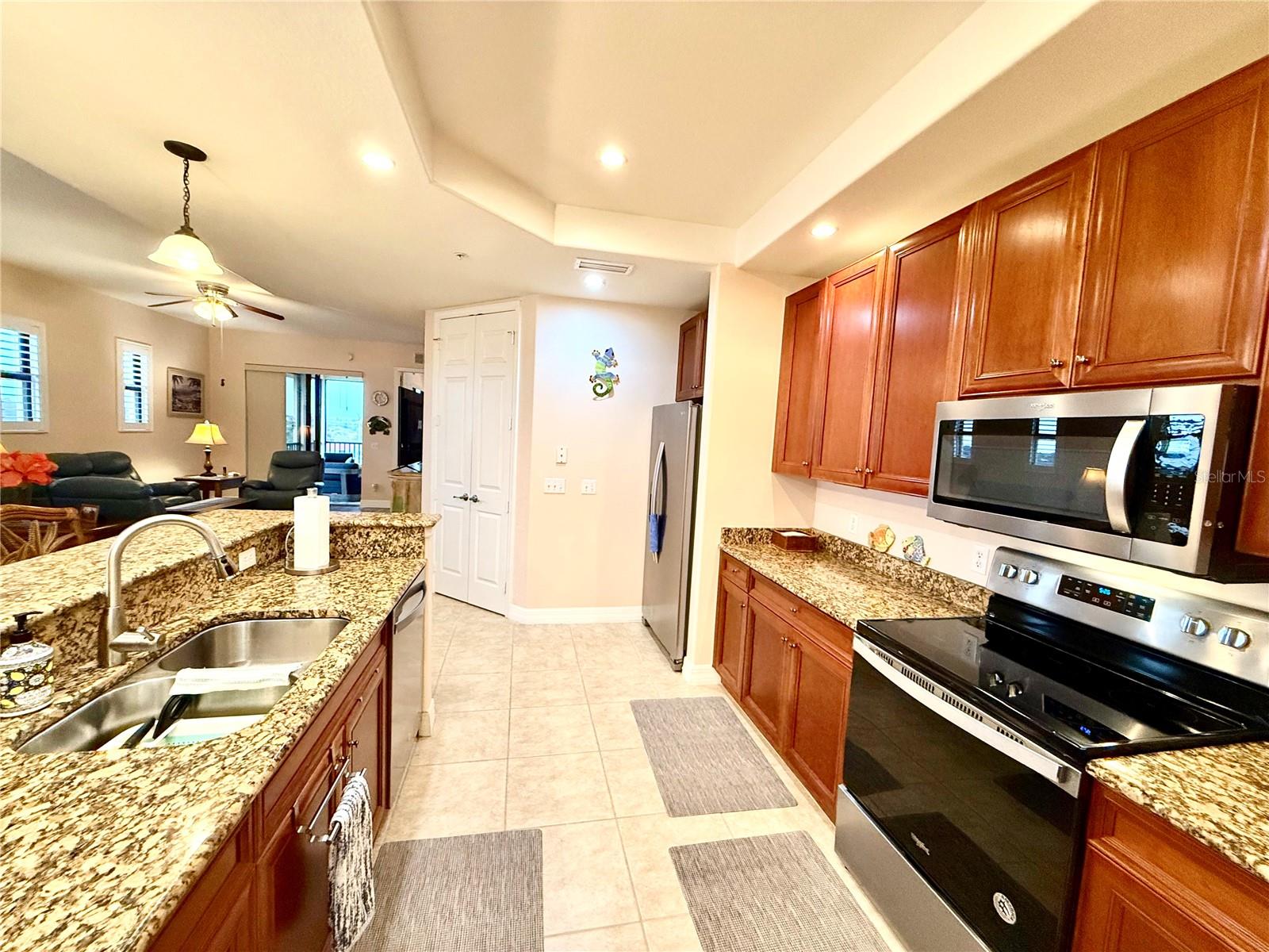 OUTLOOK COVE - Residential