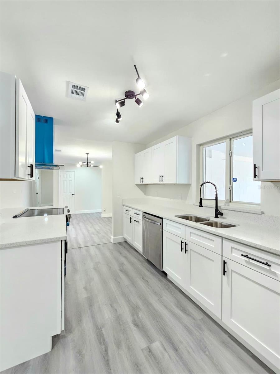 FOREST HILLS ESTATES - Residential