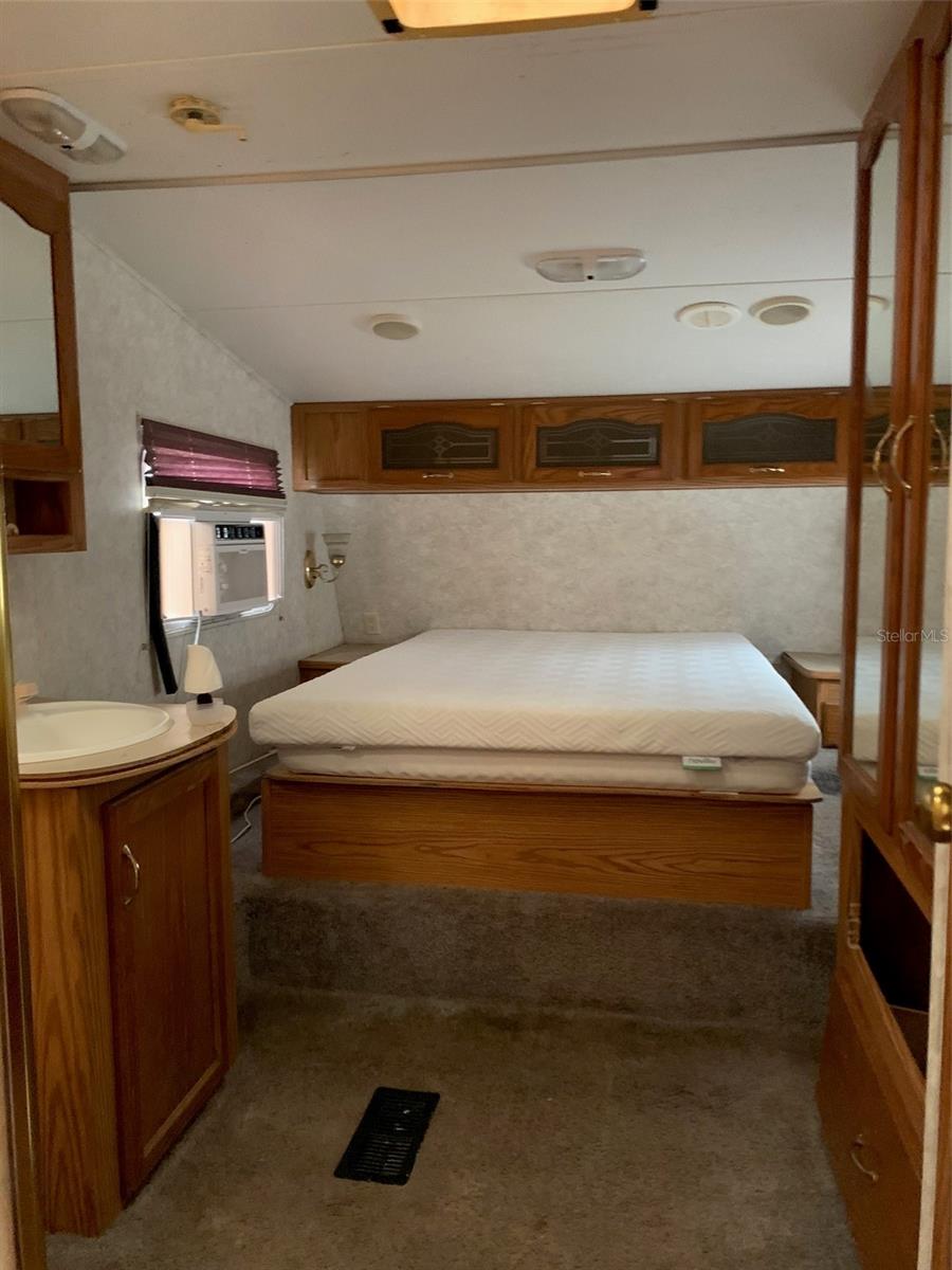 YOGI BEARS JELLYSTONE PK CAMP - Residential Lease