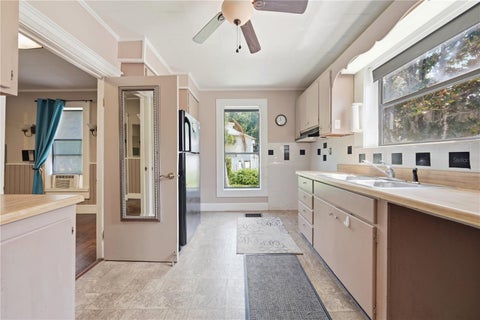 Tiny photo for 605 S Main Avenue, Minneola, FL 34715 (MLS # G5116027)
