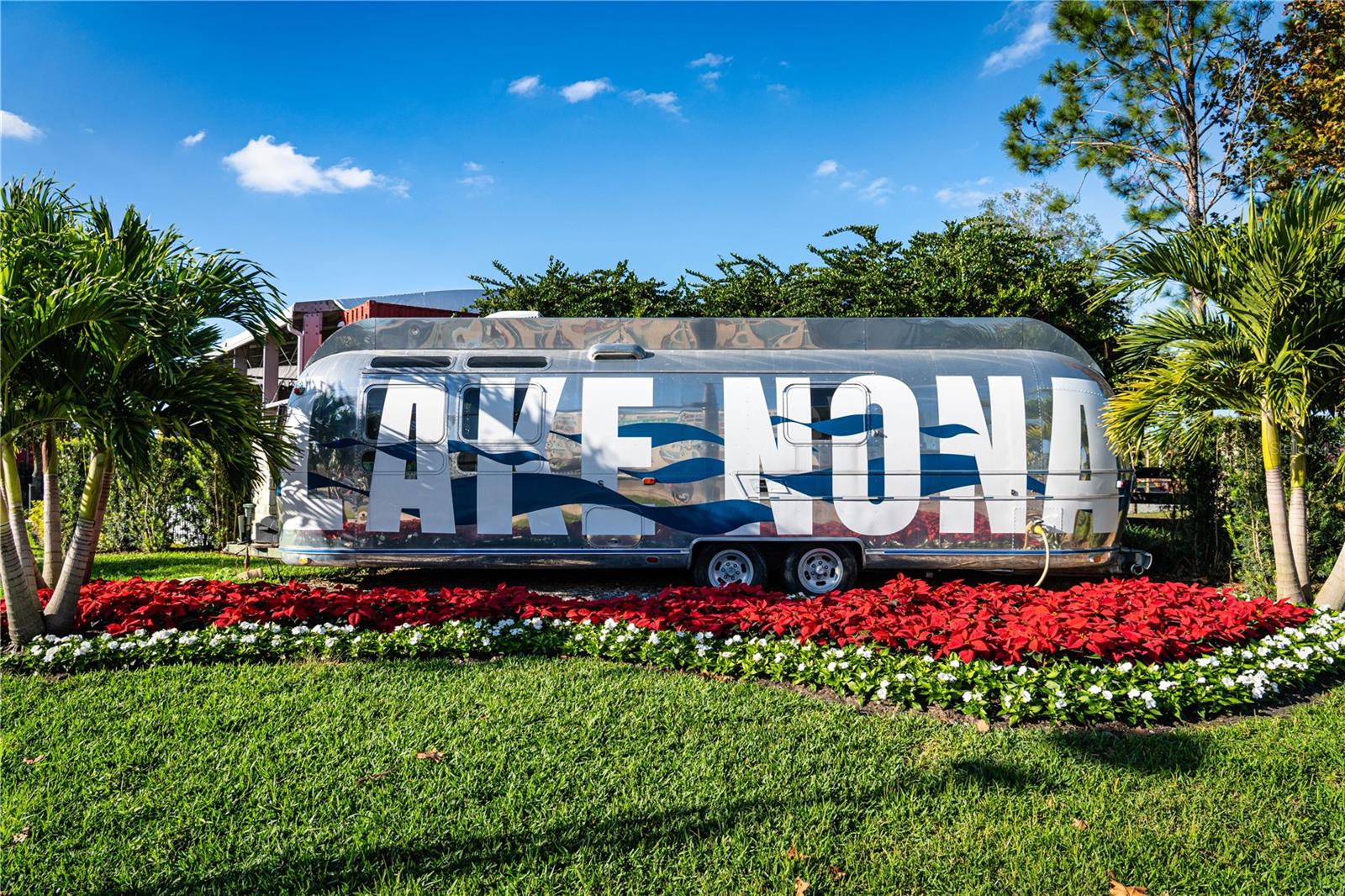 LAKE MARY JANE SHORES - Residential