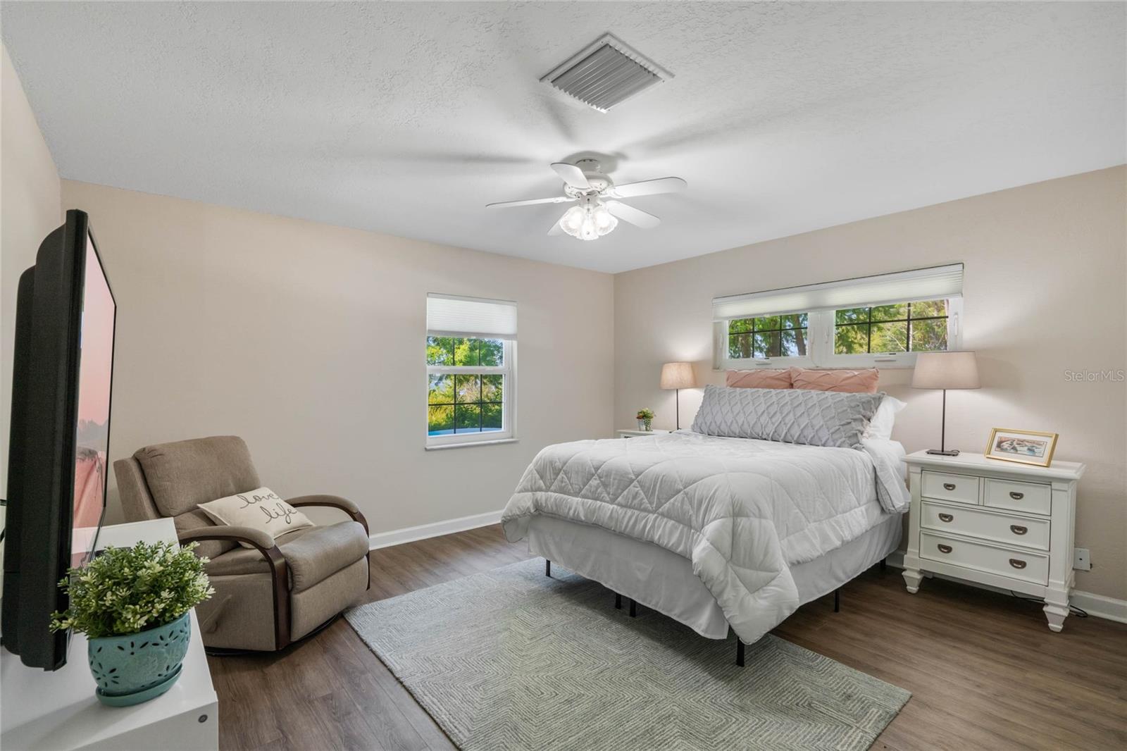 LAKE MARY JANE SHORES - Residential