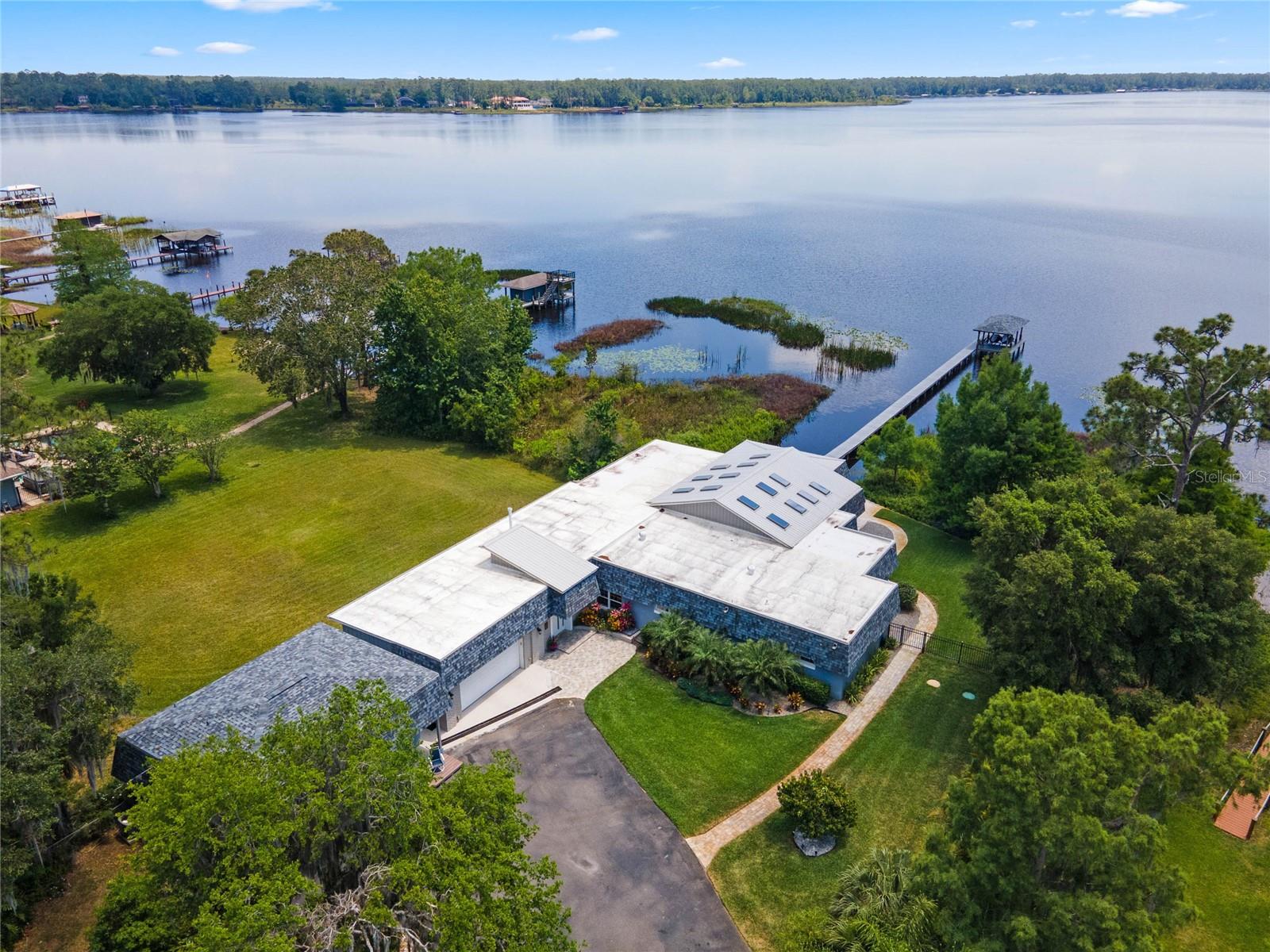 LAKE MARY JANE SHORES - Residential