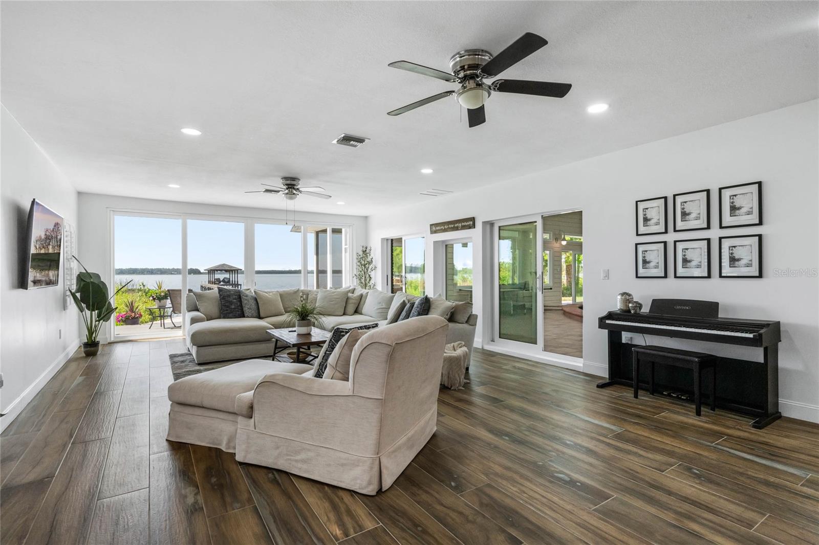 LAKE MARY JANE SHORES - Residential