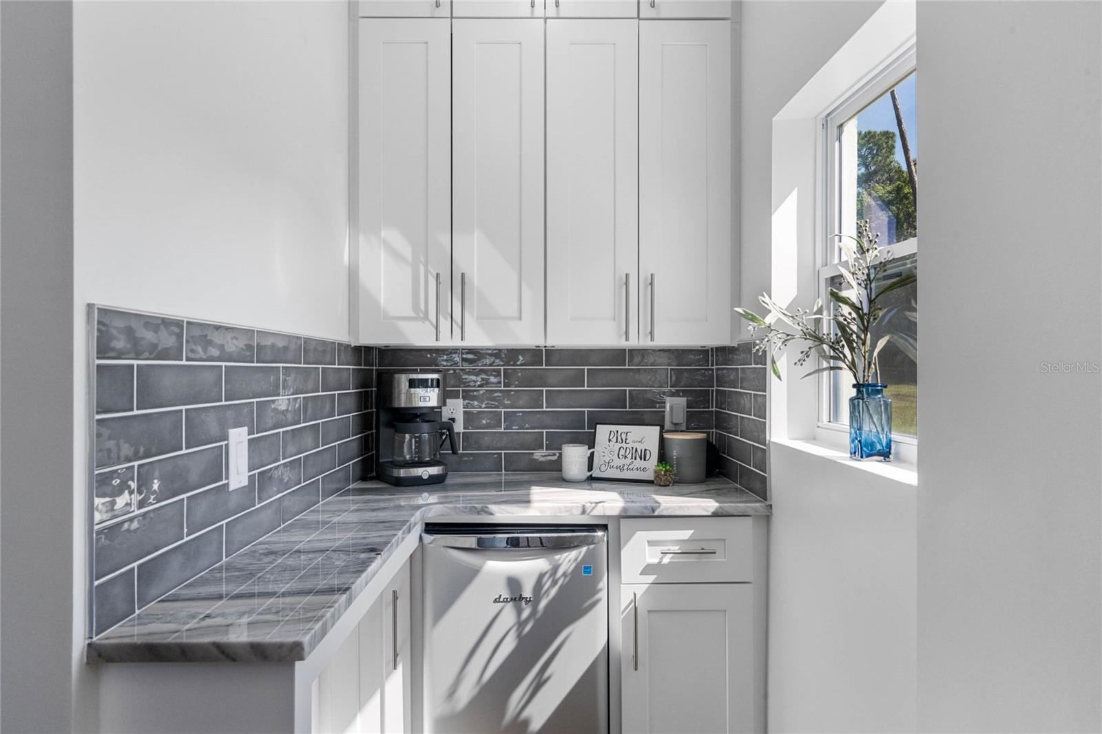 LAKE MARY JANE SHORES - Residential