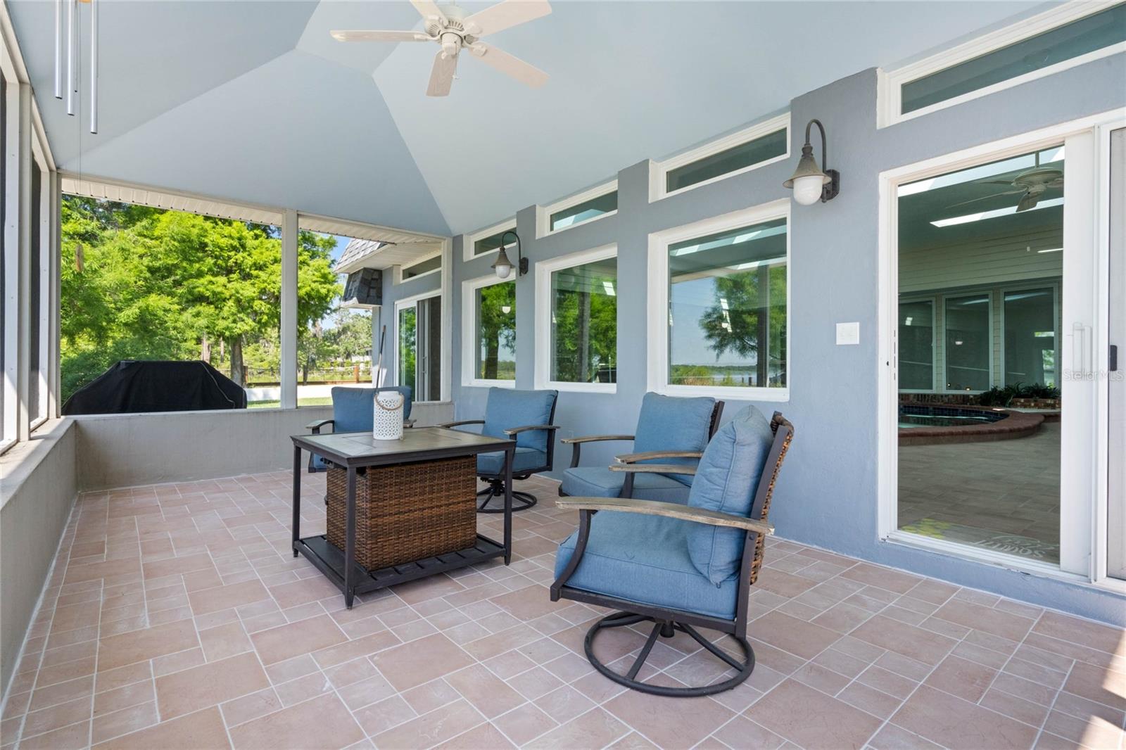 LAKE MARY JANE SHORES - Residential