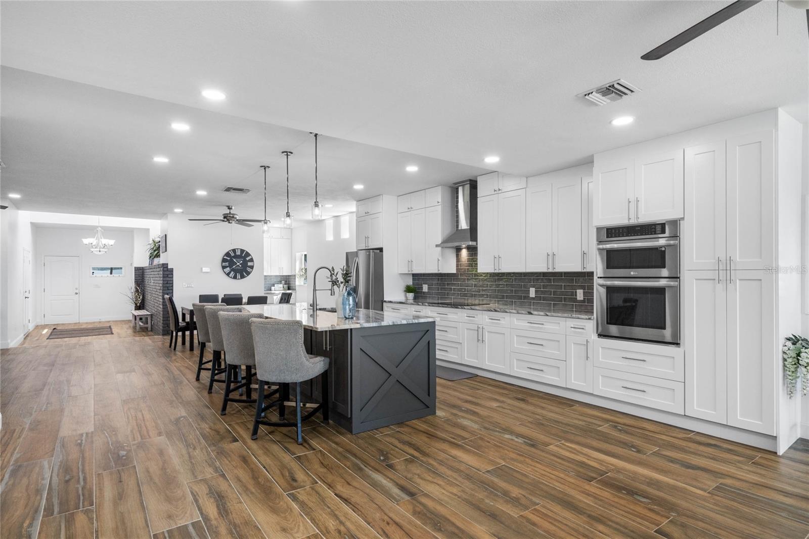 LAKE MARY JANE SHORES - Residential