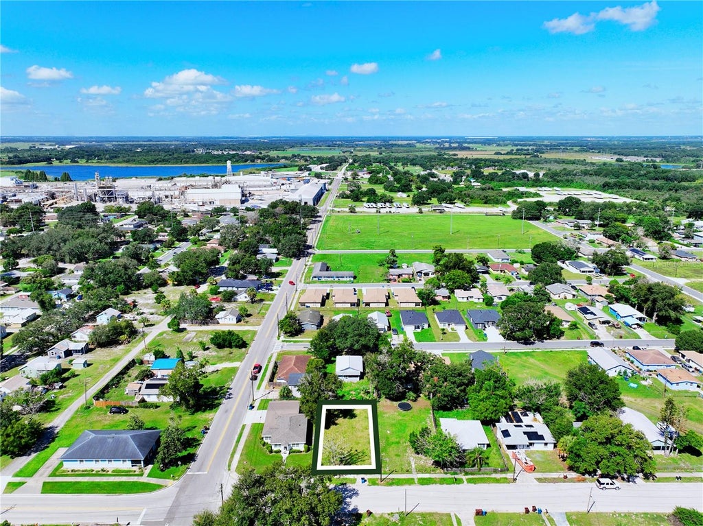 Photo of 307 E Street, Lake Wales, FL 33853 (MLS # A4707443)