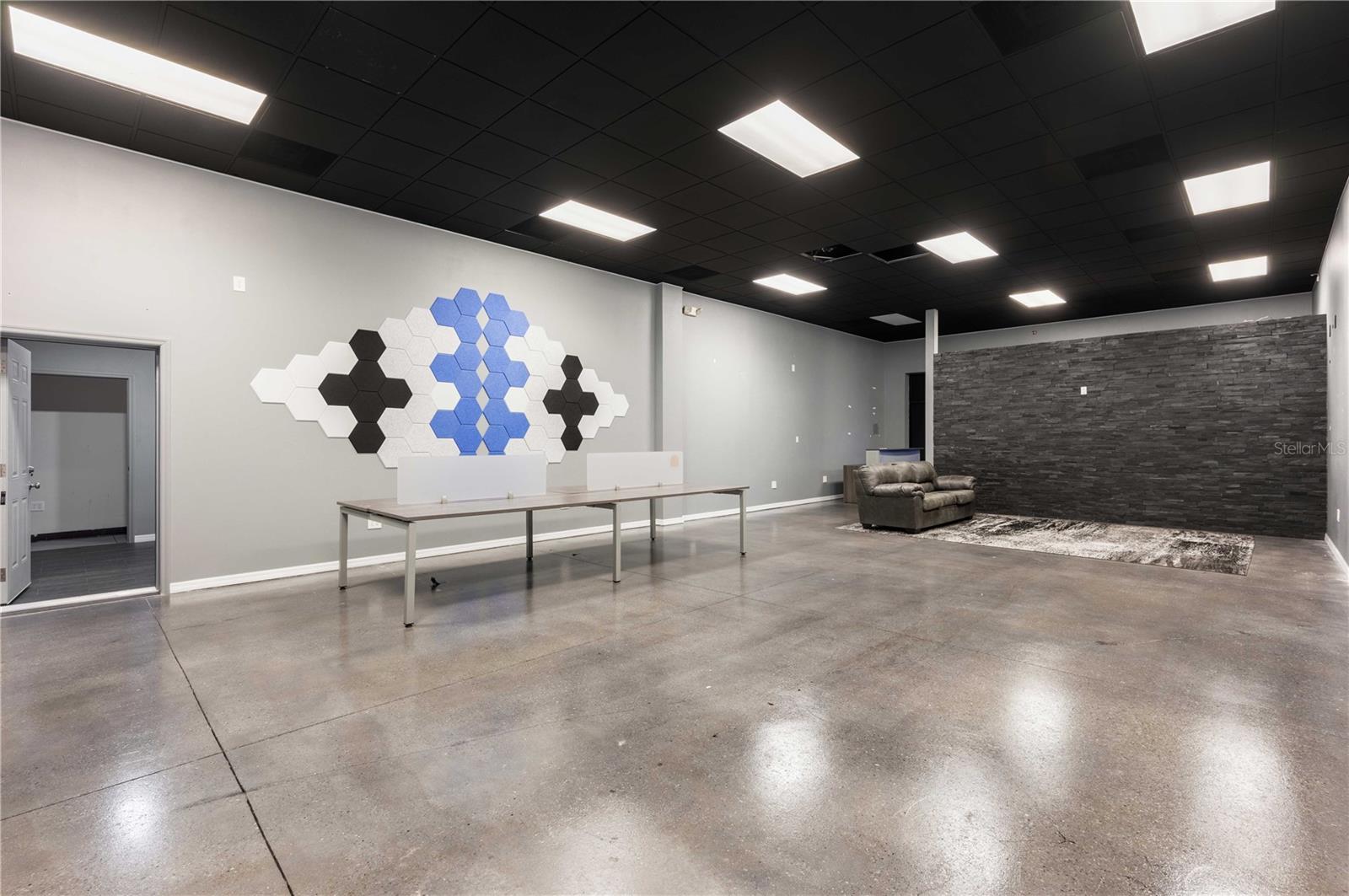 ZEPHYRHILLS COLONY CO LAN - Commercial Lease