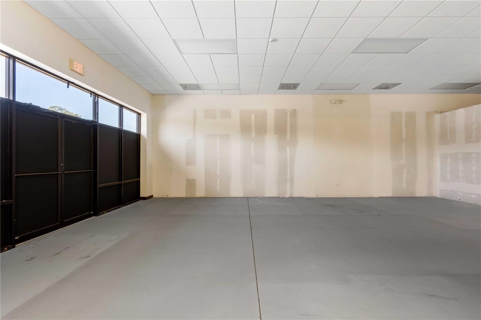 ZEPHYRHILLS COLONY CO LAN - Commercial Lease