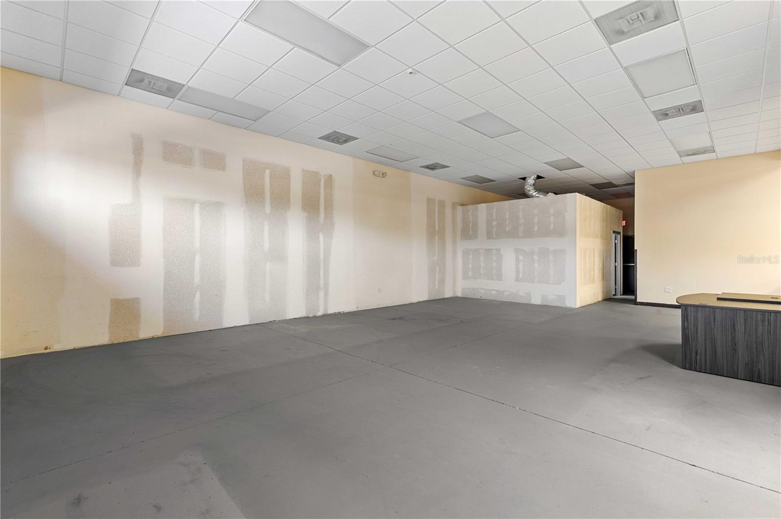ZEPHYRHILLS COLONY CO LAN - Commercial Lease