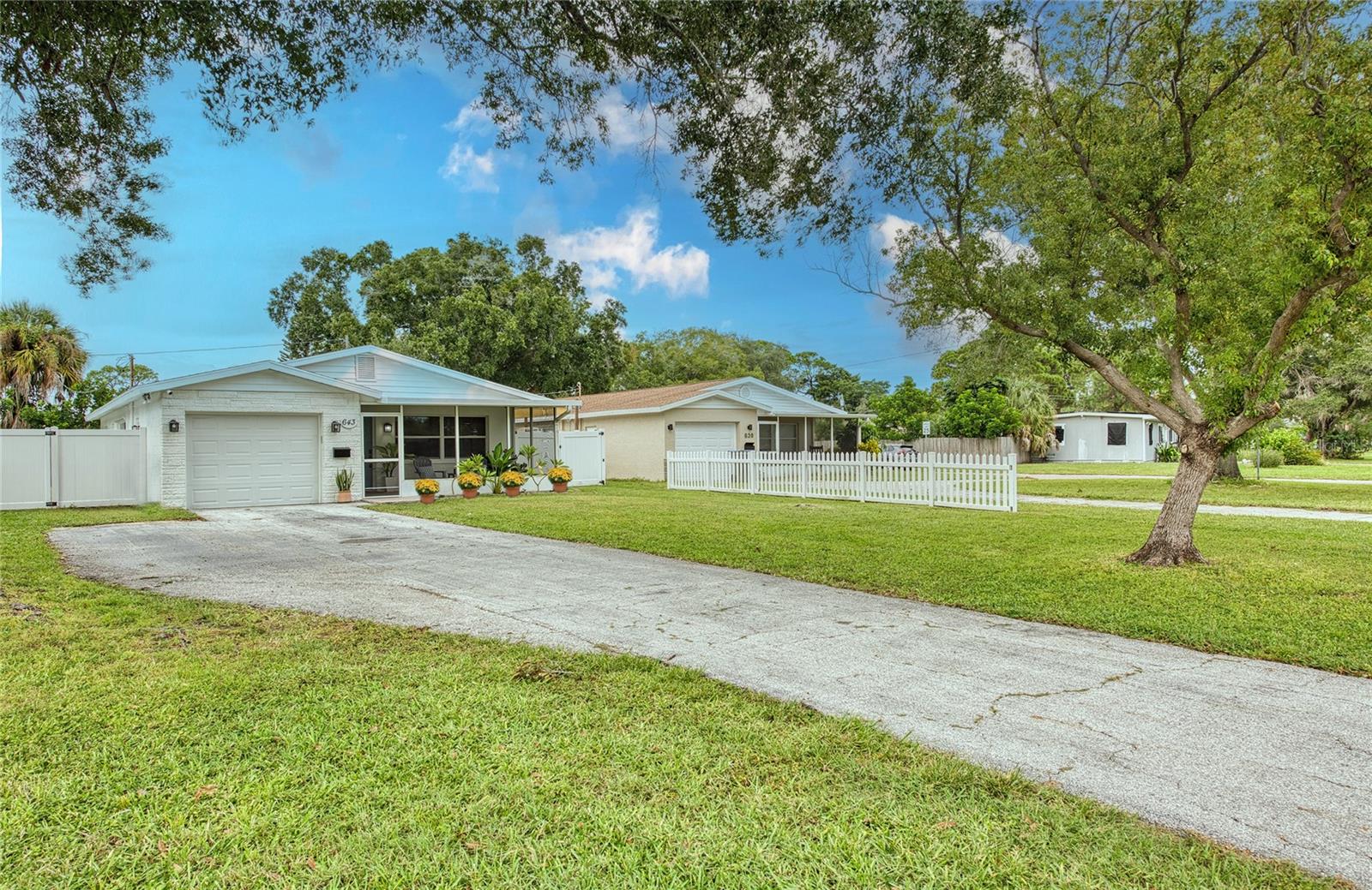 643 SOUTHWEST BOULEVARD N