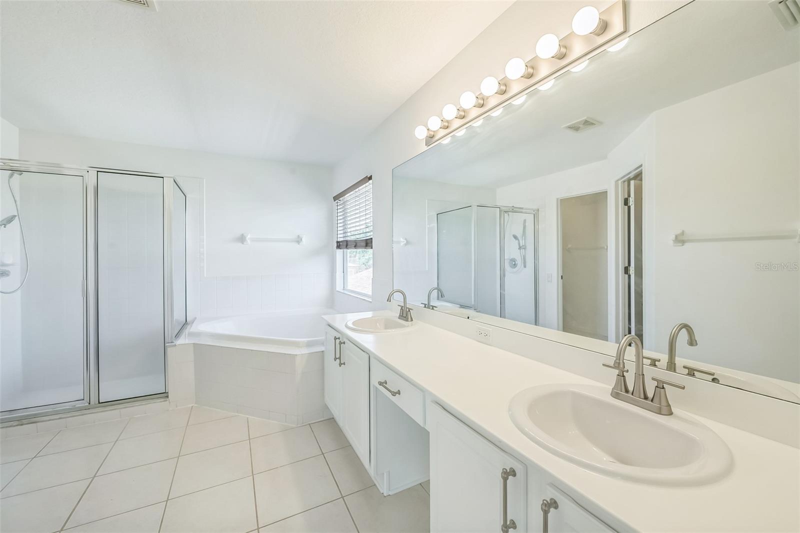 7716 NOTTINGHILL SKY DRIVE